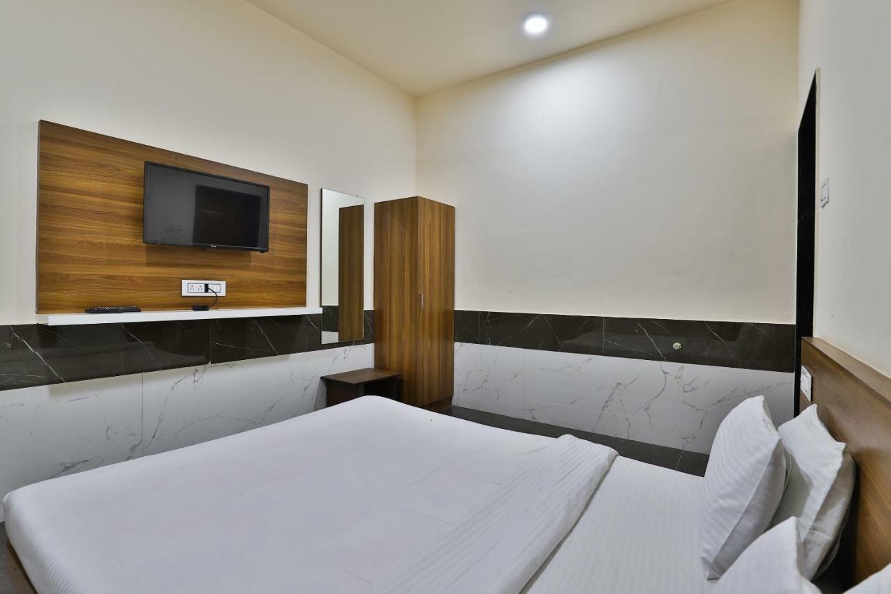 Spot On 37366 Hotel Mahalaxmi Dwārka Exteriér fotografie