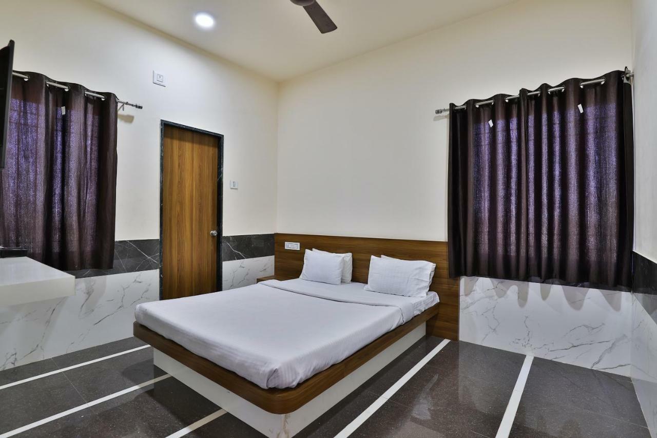 Spot On 37366 Hotel Mahalaxmi Dwārka Exteriér fotografie