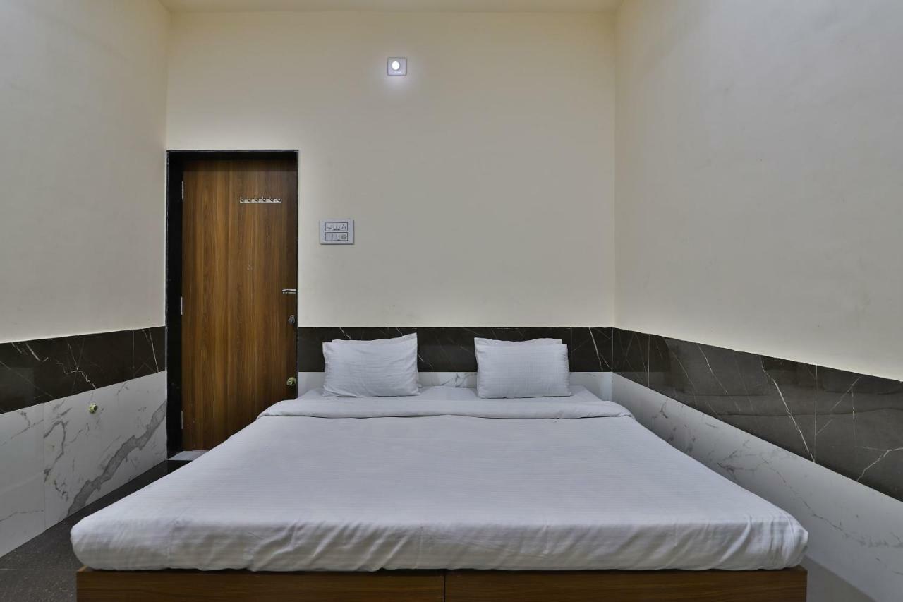 Spot On 37366 Hotel Mahalaxmi Dwārka Exteriér fotografie