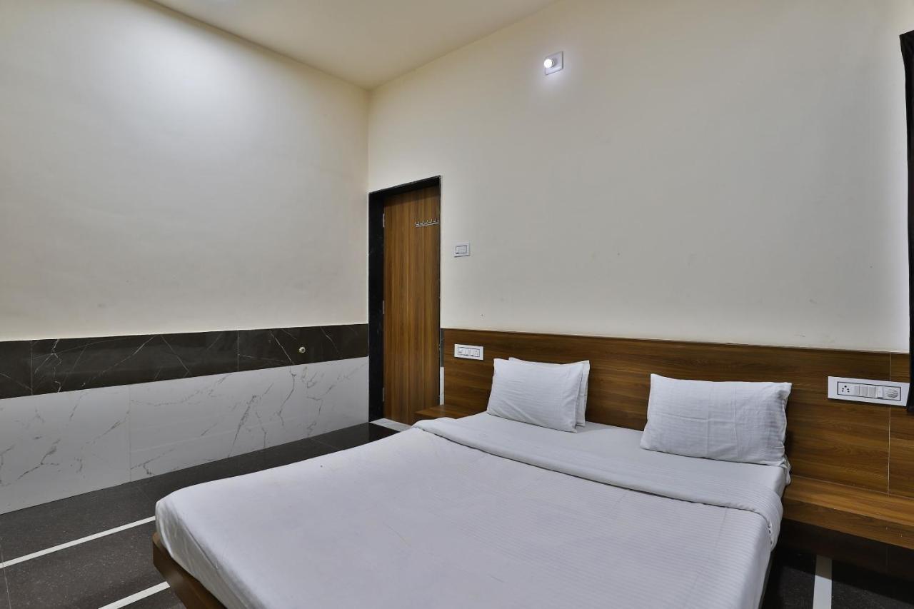 Spot On 37366 Hotel Mahalaxmi Dwārka Exteriér fotografie