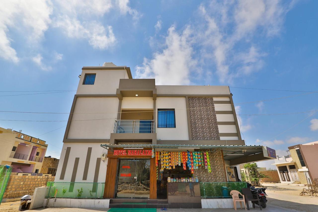 Spot On 37366 Hotel Mahalaxmi Dwārka Exteriér fotografie